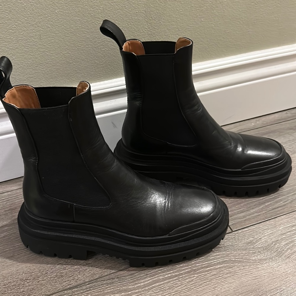 Zara Platform Chelsea Boot - Black